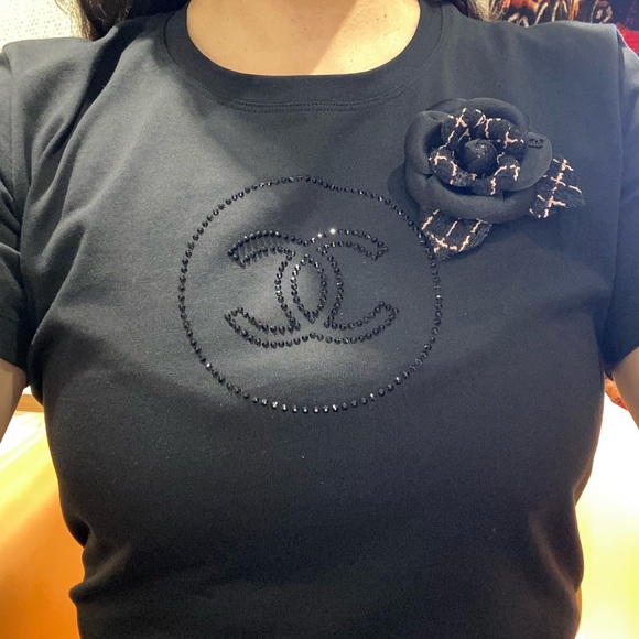 Chanel Tee - Picture 7 of 7